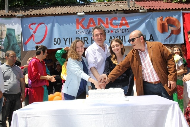 Kanca ailesi 50’inci yılını kutladı Kanca ailesi 50’inci yılını kutladı
