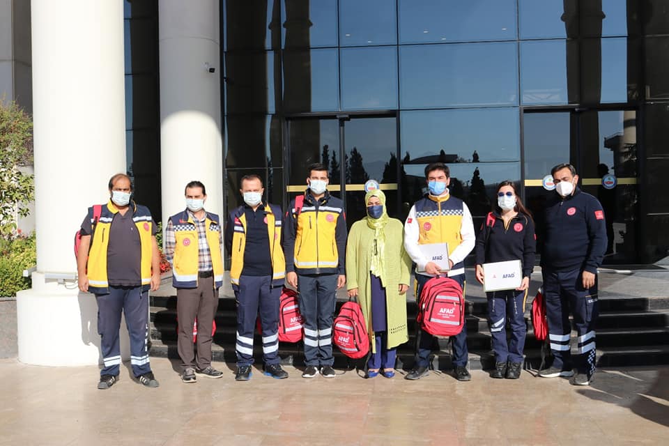 112 personellerine teşekkür belgeleri takdim edildi 112 personellerine teşekkür belgeleri takdim edildi