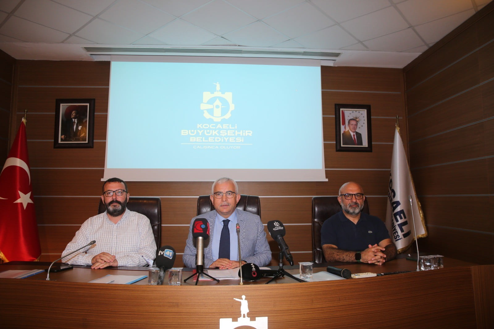 Genel Sekreter Balamir Gündoğdu: "Cumhuriyet Parkı’nın mülkiyeti Kocaeli Büyükşehir Belediyesine aittir" Genel Sekreter Balamir Gündoğdu: "Cumhuriyet Parkı’nın mülkiyeti Kocaeli Büyükşehir Belediyesine aittir"