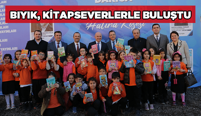 Bıyık, fuarda kitapseverlerle buluştu