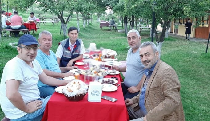 Recep Yavaş’tan misafirlerine oğlak ikramı