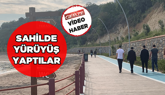 Sahilde yürüyüş yaptılar
