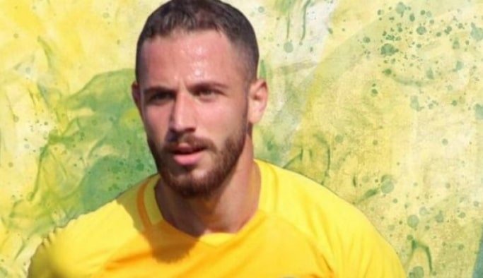 Ahmet Özer’in ayağı kırıldı