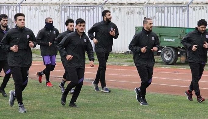 Menekşeler tempoyu artırdı