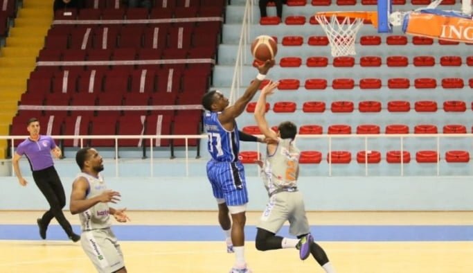 Kağıtspor, iki maç sonra kazandı: 77-82