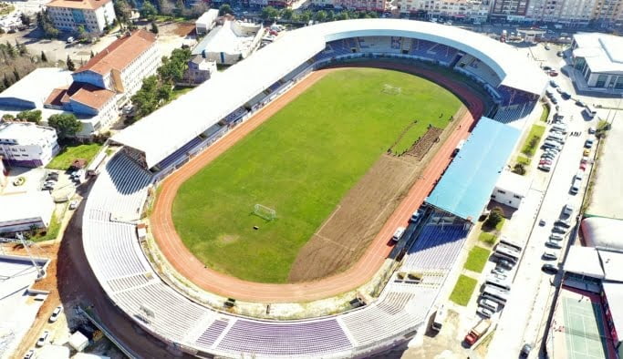 Stadın çimleri, Gebze Doğu Kavşağı’na seriliyor