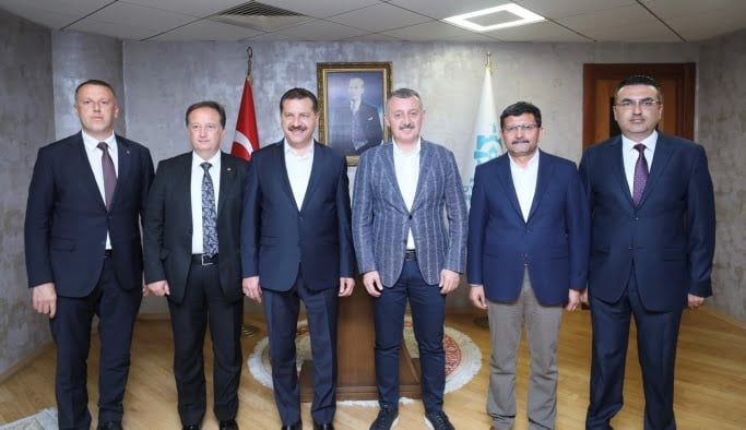 Büyükakın’ı, Kurtdereli Mehmet Pehlivan Güreşleri’ne davet ettiler