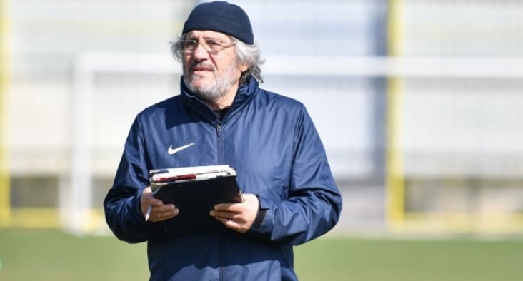 Akçay: “Doğru oyunu ve saha duruşunu iyi çalışmamız gerekiyor”