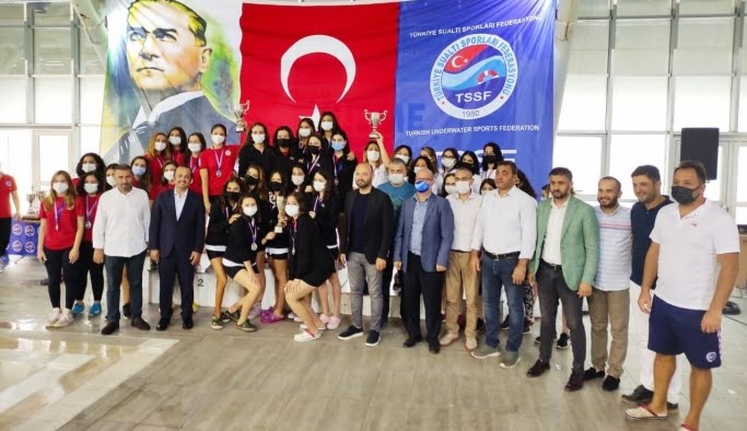 Deniz Yıldızları çifte şampiyon