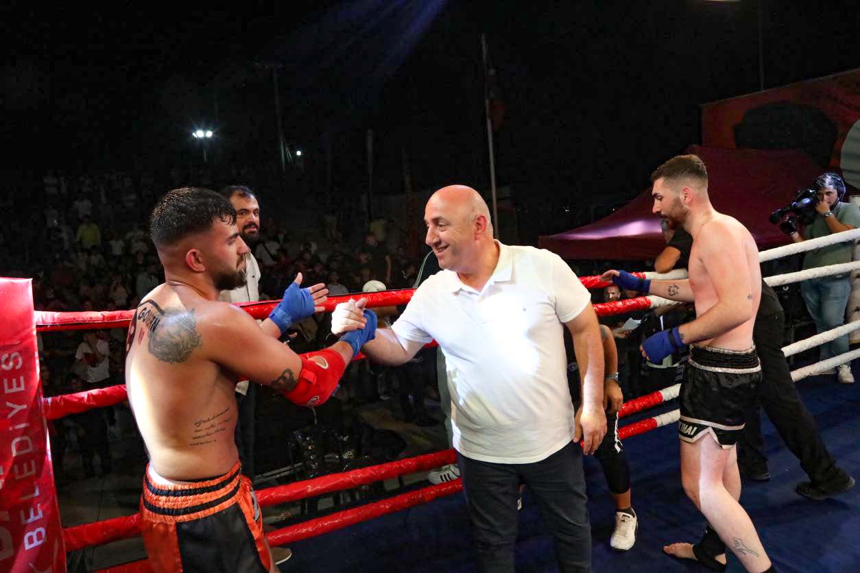 Muay Thai Rüzgarı Darıca Sahili’nde Esti Muay Thai Rüzgarı Darıca Sahili’nde Esti