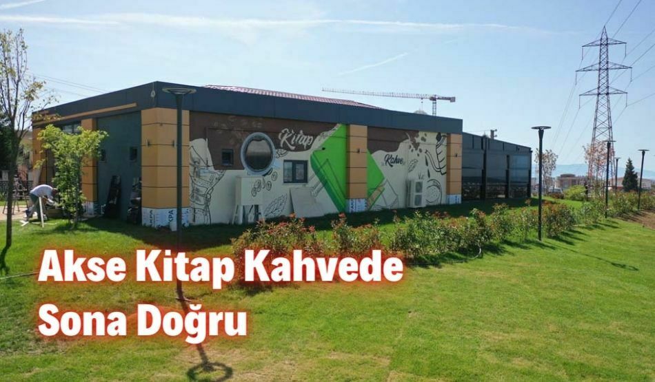 Akse Kitap Kahvede Sona Doğru