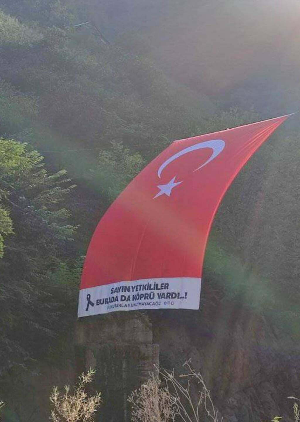 Yeşilköylüler Köprü İstiyor Yeşilköylüler Köprü İstiyor