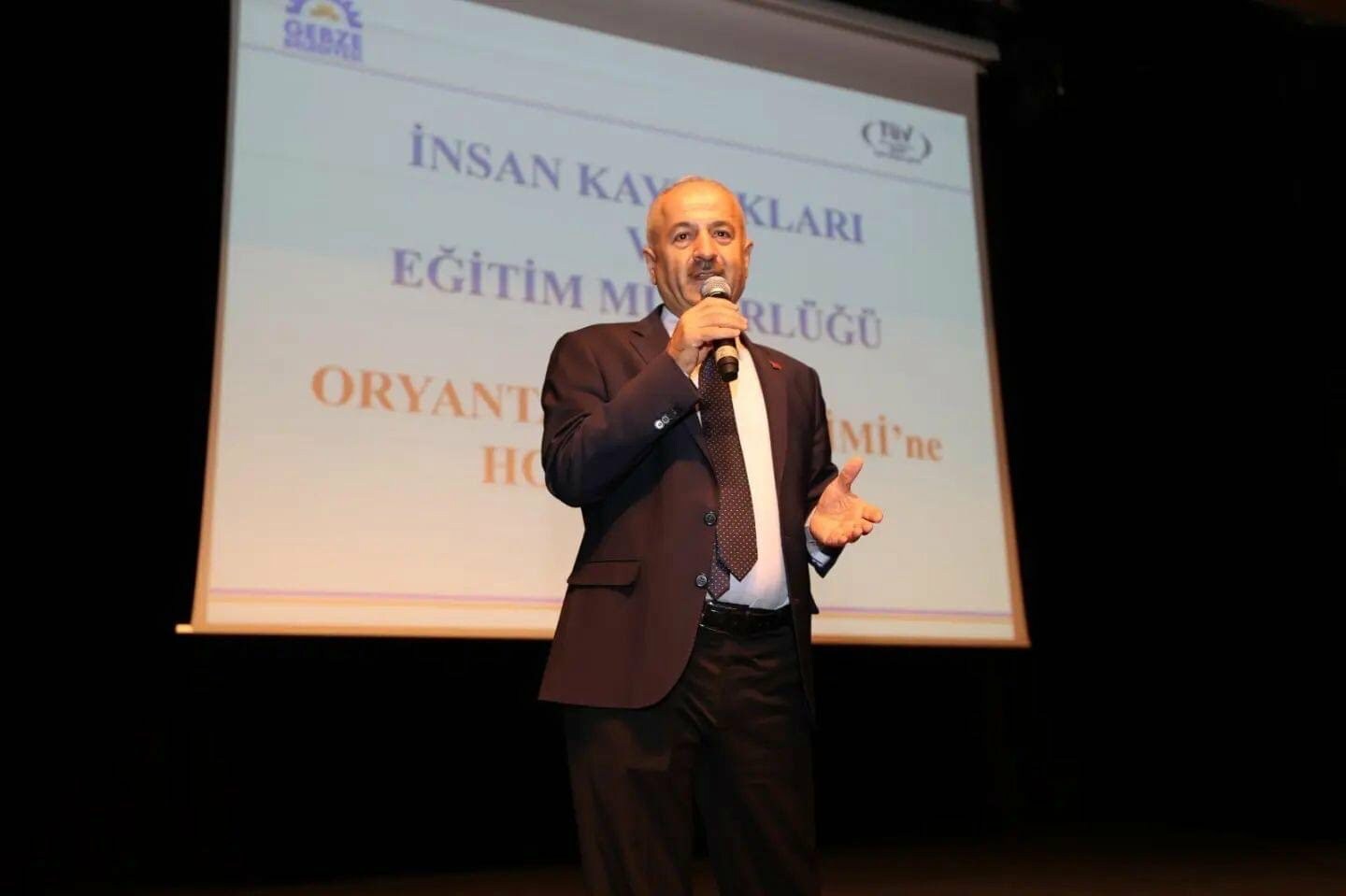 Başkan Büyükgöz Stajyer Öğrencilerle Buluştu Başkan Büyükgöz Stajyer Öğrencilerle Buluştu