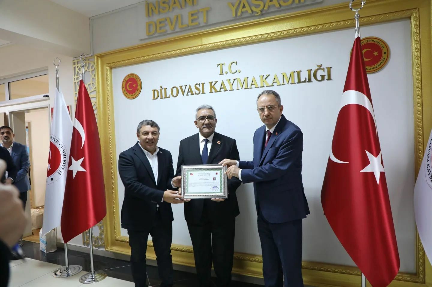 Kubilay'dan Muhtarlara Teşekkür Belgesi Kubilay'dan Muhtarlara Teşekkür Belgesi