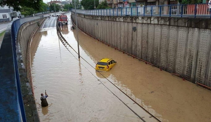 Yağmur Gebze’yi vurdu!