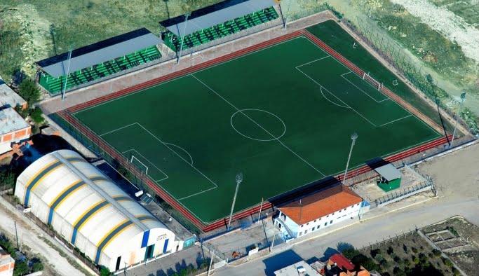 Spor sahalarının zemini iyileştiriliyor