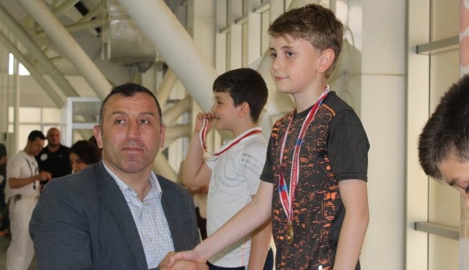 Yavaşer spora çağırdı