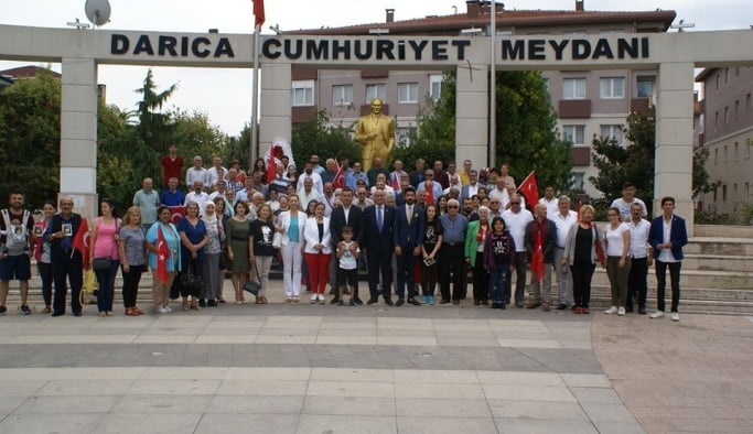CHP Darıca’da kutladı!