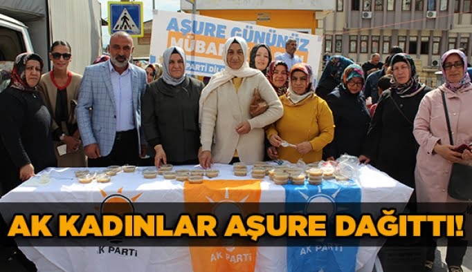 AK Kadınlar Aşure dağıttı!