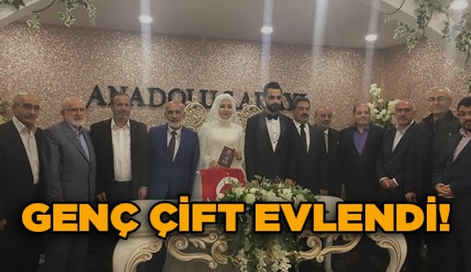 Genç çift evlendi!