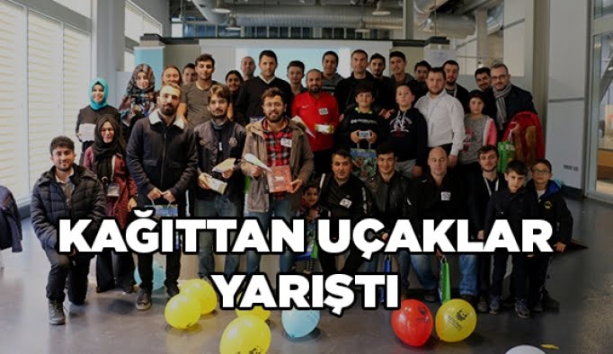 Kağıttan uçaklar yarıştı