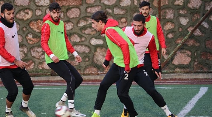 Menekşe’de sıkı idman