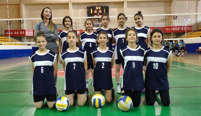 Voleybol turnuvası başladı