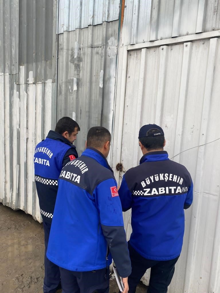 Kirazpınar’da Çevre Kirliliğine Büyükşehir Engeli! Kirazpınar’da Çevre Kirliliğine Büyükşehir Engeli!