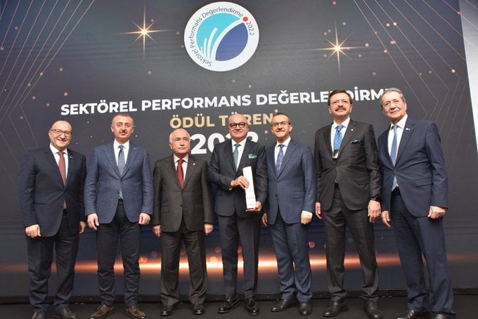 KSO’nun 15. Sektörel Performans Ödüllerinde Gebze Firmaları Damga Vurdu KSO’nun 15. Sektörel Performans Ödüllerinde Gebze Firmaları Damga Vurdu