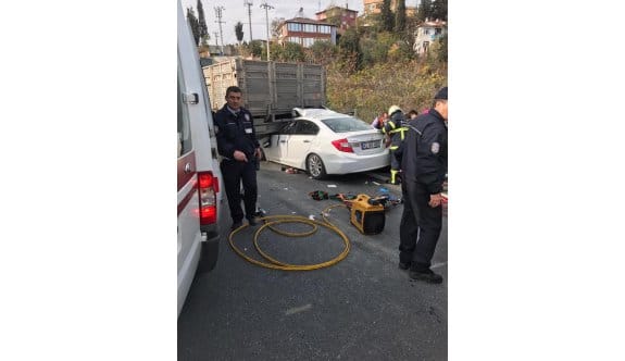 TEM'de can pazarı!1 Ölü 4 yaralı
