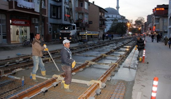 Tramvay çalışmaları hız kesmiyor