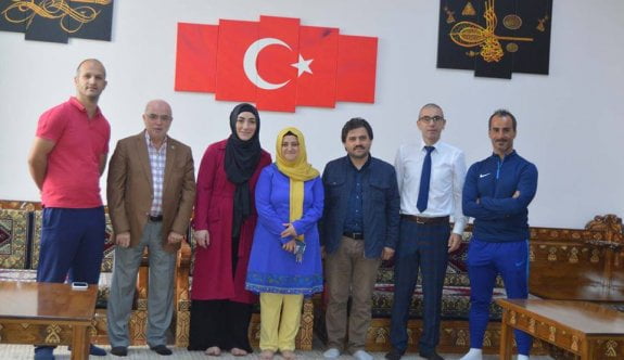 Gençlik Merkezini gezdiler