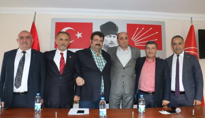 4 adaylı yarış!