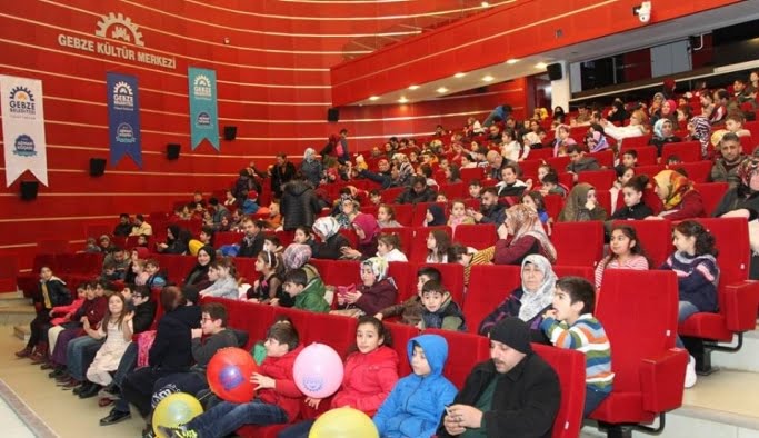 Çocuklar ve kadınlar ilgili