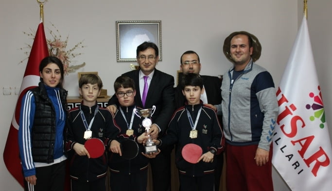 Hisar Koleji şampiyon