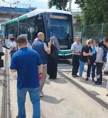 Kocaeli’de Tramvaylar Çarpıştı