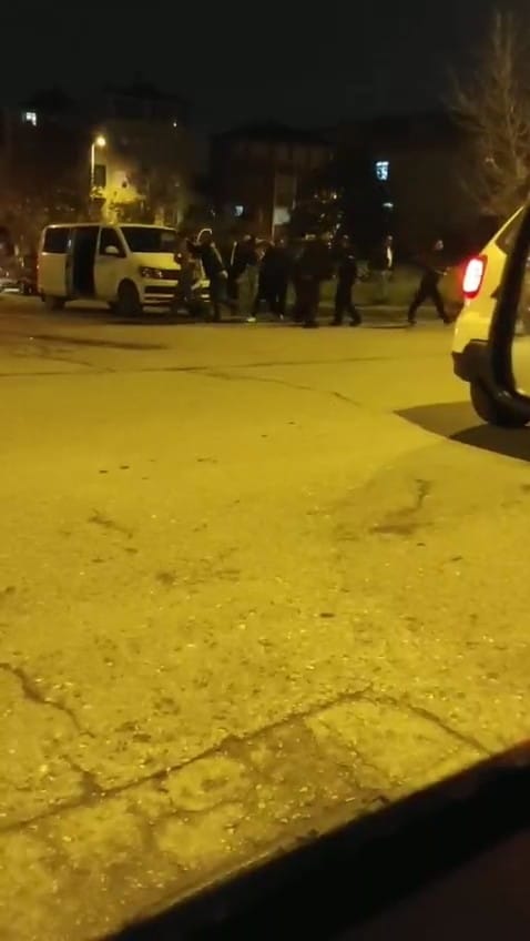 Ataşehir’de düğün çıkışı aile kavgası kamerada