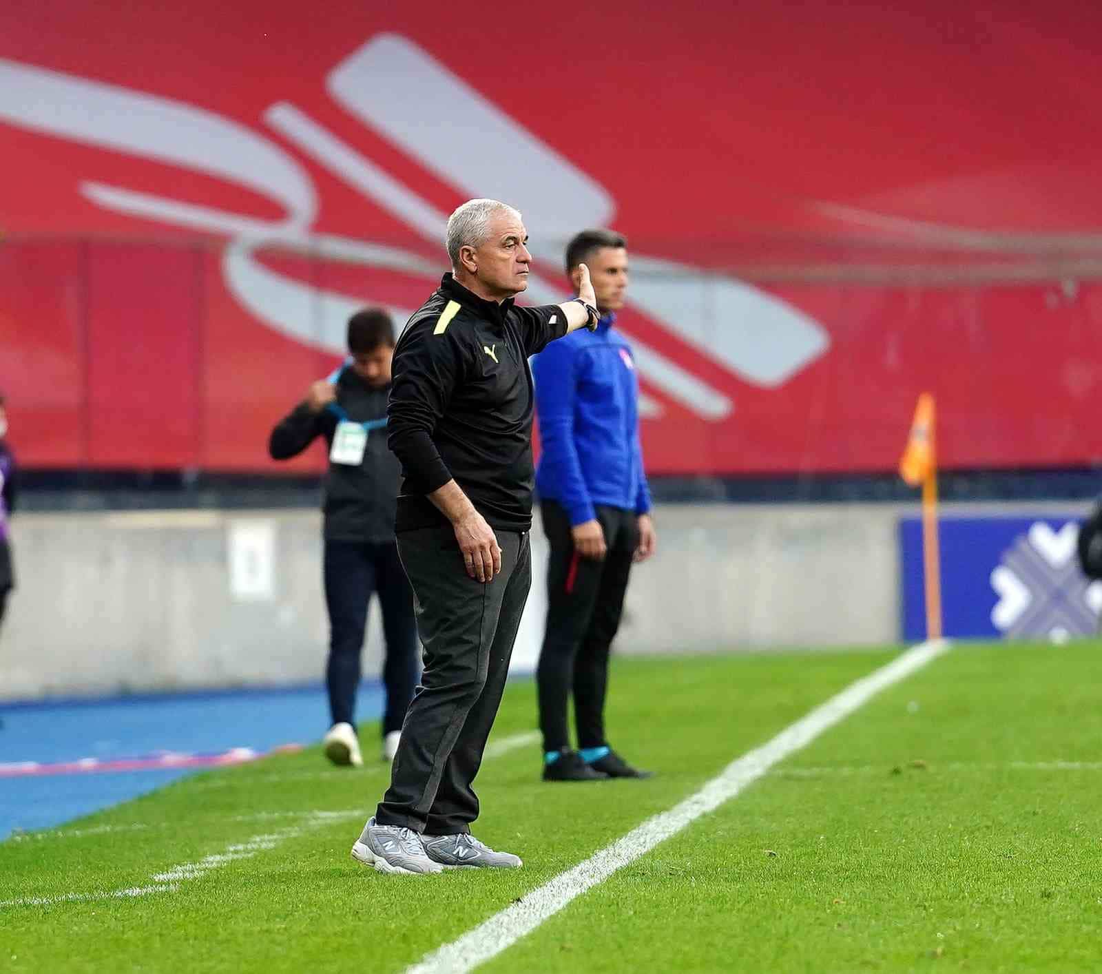 Spor Toto Süper Lig: Medipol Başakşehir: 2 – DG Sivasspor: 1 (Maç sonucu)