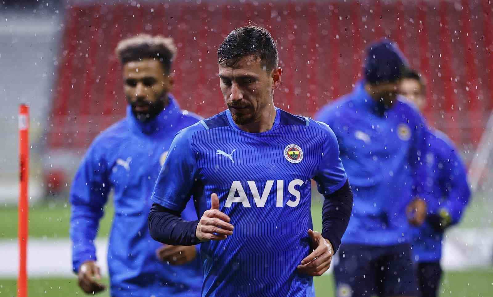 Fenerbahçe, Royal Antwerp maçına hazır