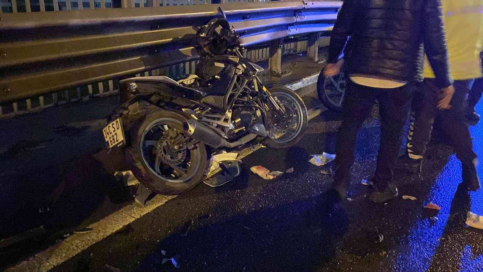 O-3’te arıza yapan kamyonete çarpan motosiklet sürücüsü ağır yaralandı