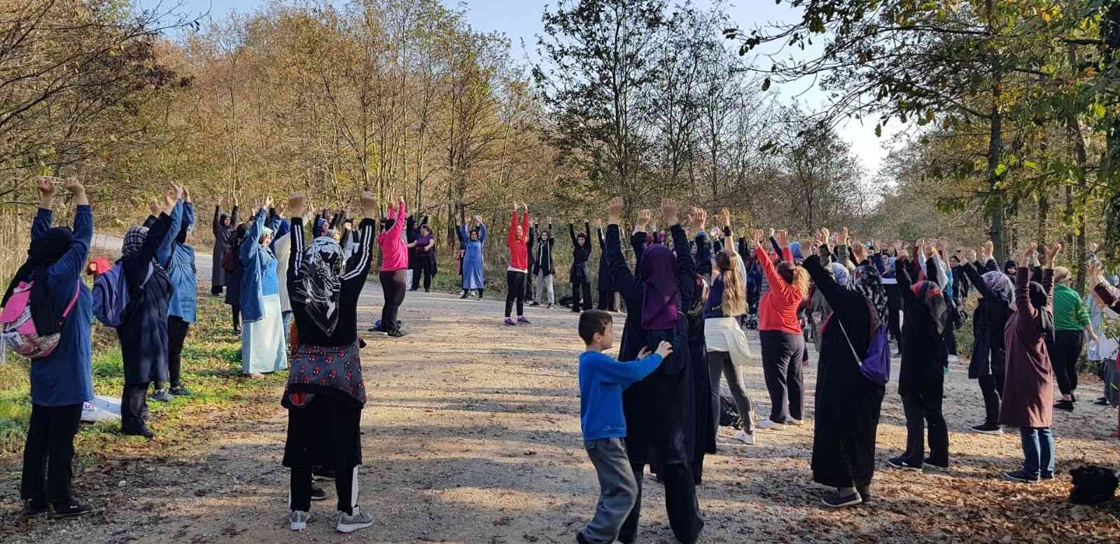 Çocuklar ve anneler bu program ile eğlendi