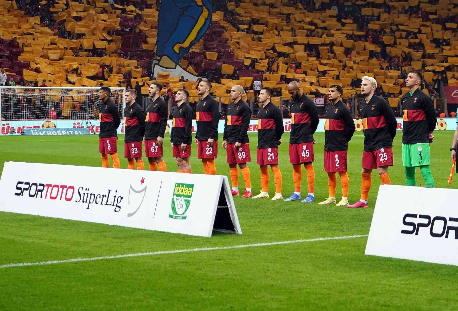 Galatasaray’da 3 değişiklik