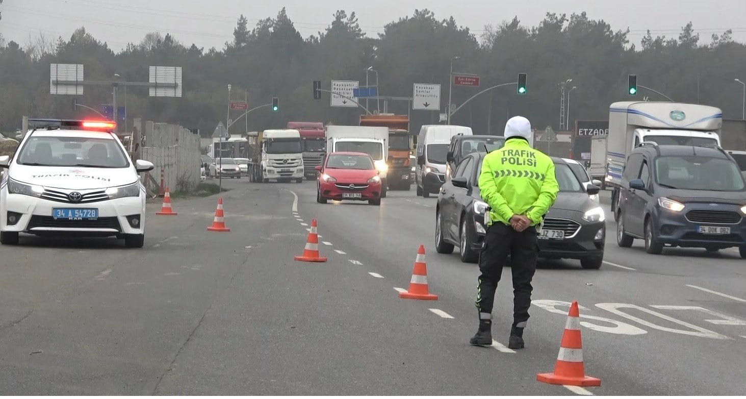 Arnavutköy’de hafriyat kamyonlarına yönelik denetim
