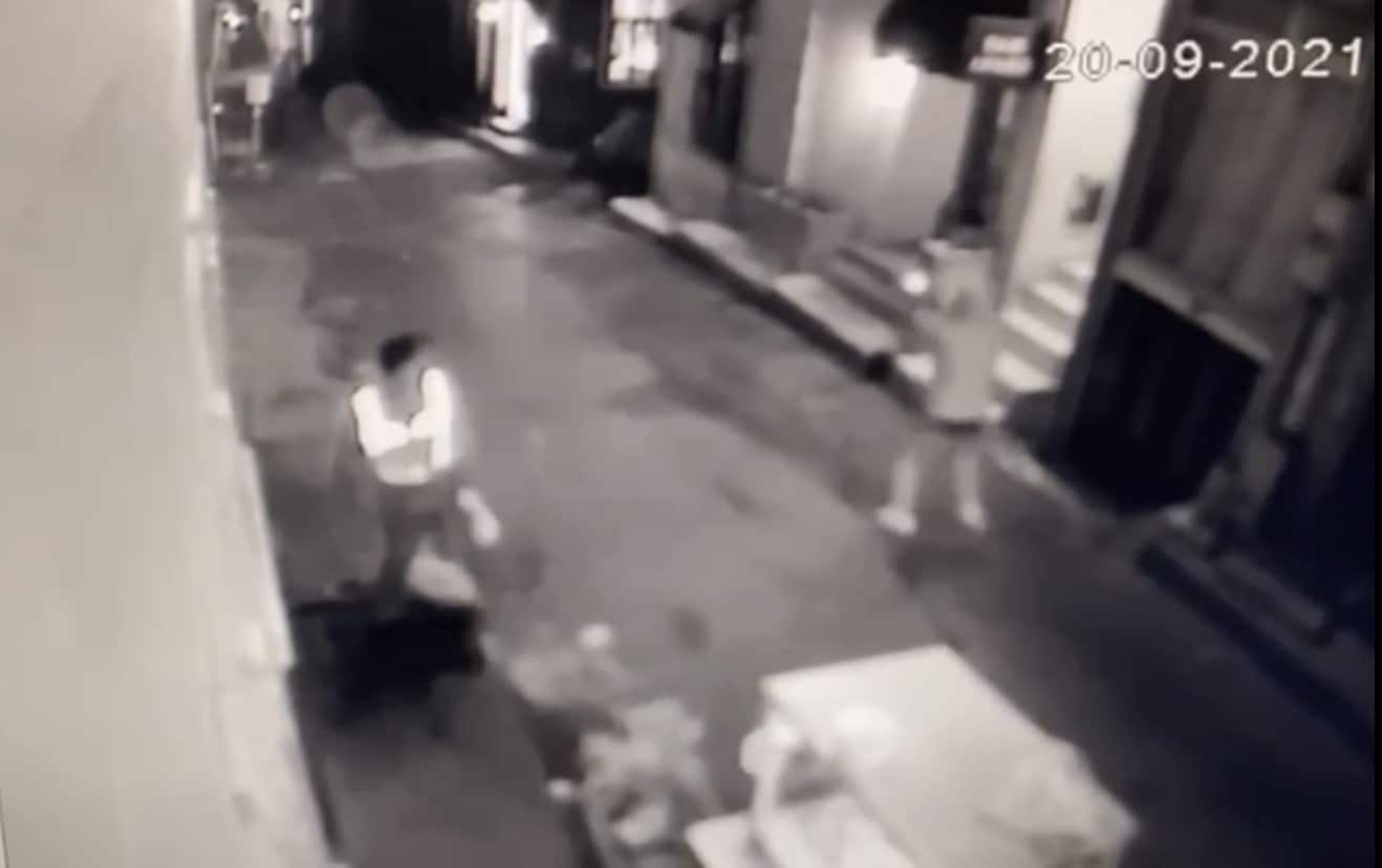 (Özel) Beyoğlu’nda sokakta çatışma anları kamerada