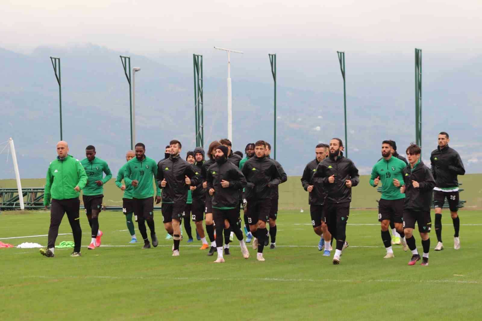 Kocaelispor ilk yarının son maçı için Adana’da