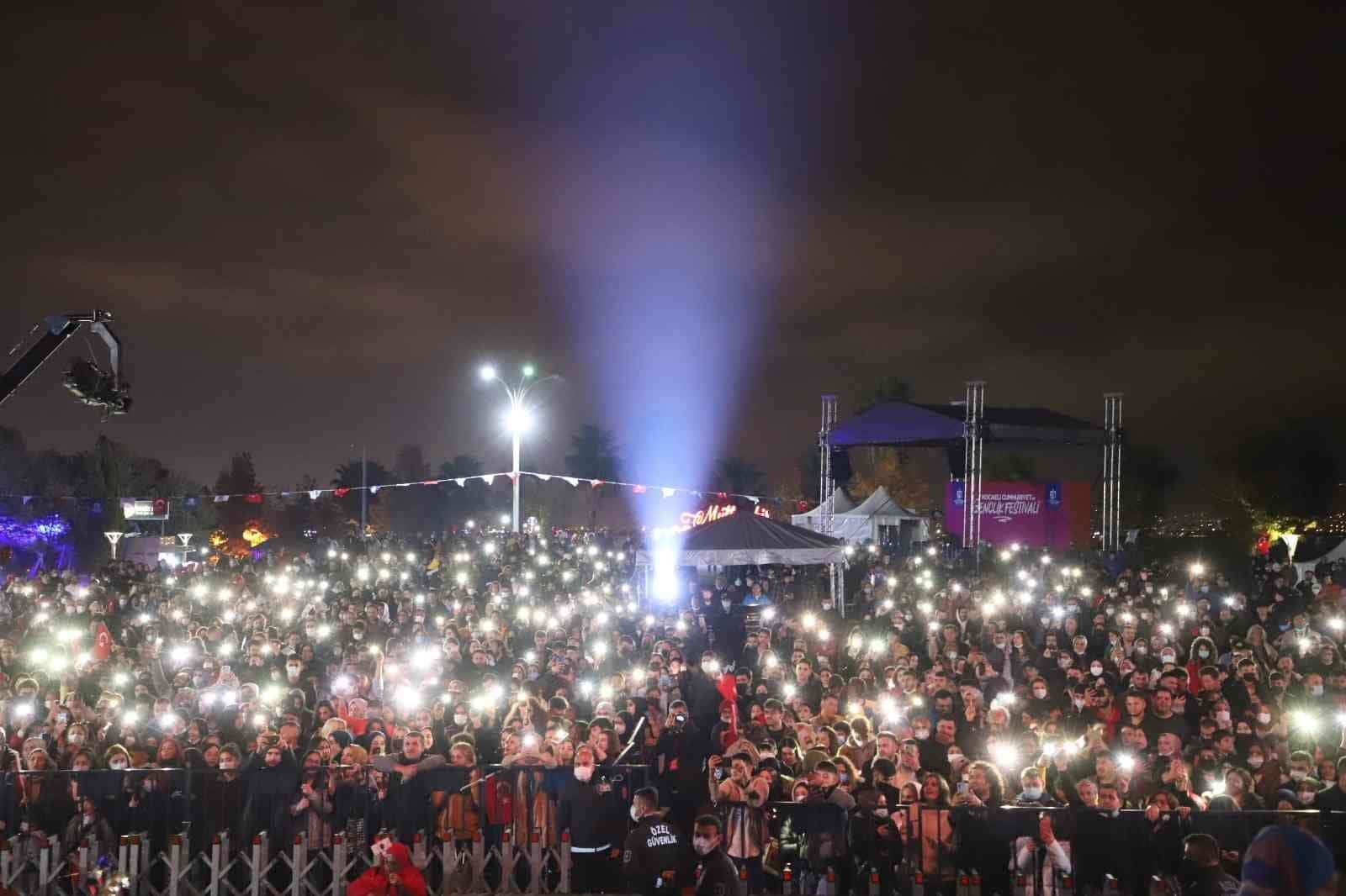 Cumhuriyet kutlamalarında Funda Arar’la görkemli final