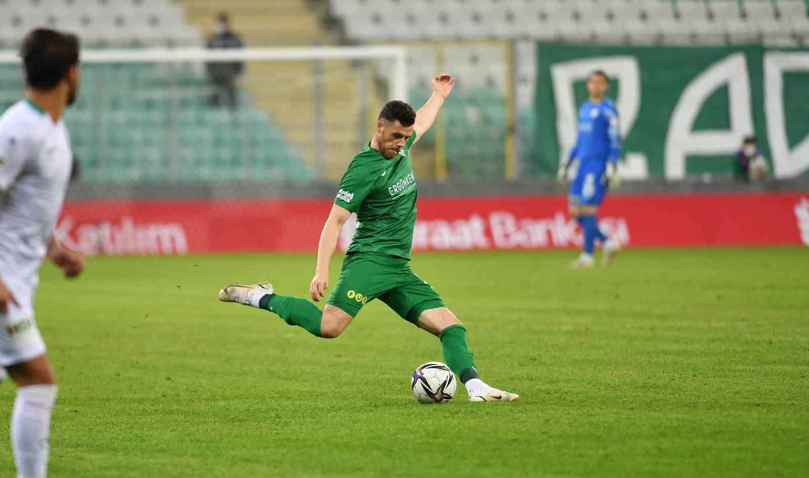 Aykut Akgün Bursaspor’a veda etti – “Bu sene bir şeylerin neden yolunda gitmediğini bir kez daha anlamış oldum”