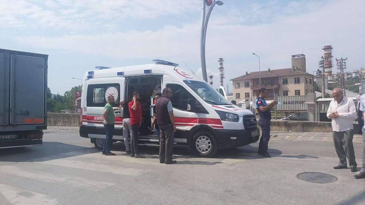 Kamyonetin Çarptığı Yaya Yaralandı