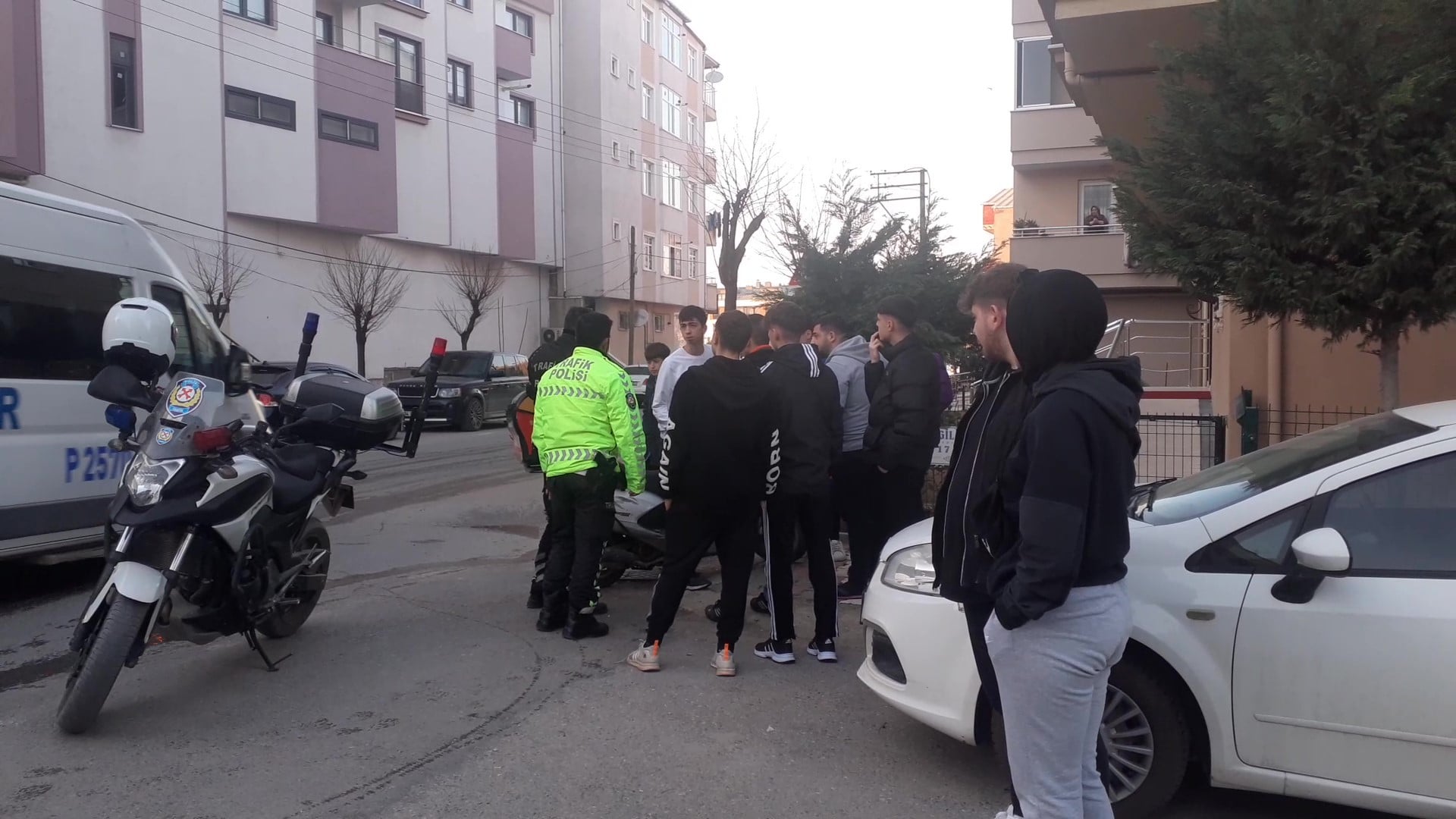 Darıca’da Motosiklet İle Araç Çarpıştı