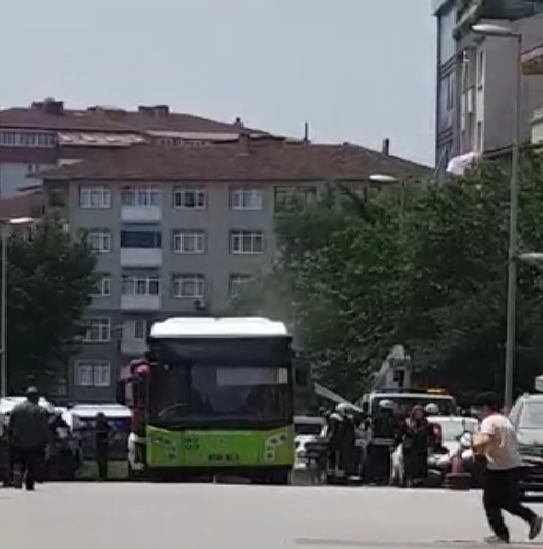 Gebze’de Korkutan Otobüs Yangını